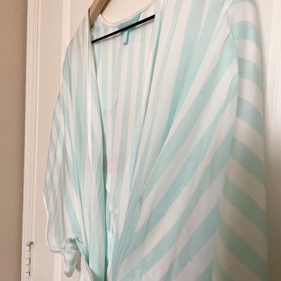 Betsey Johnson Wifey robe - Picture 5 of 5